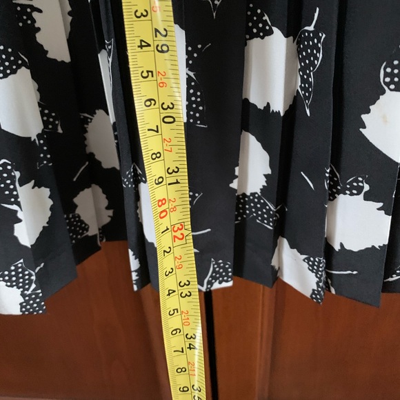 Black & white viscone fully pleated midi skirt M - Picture 8 of 13